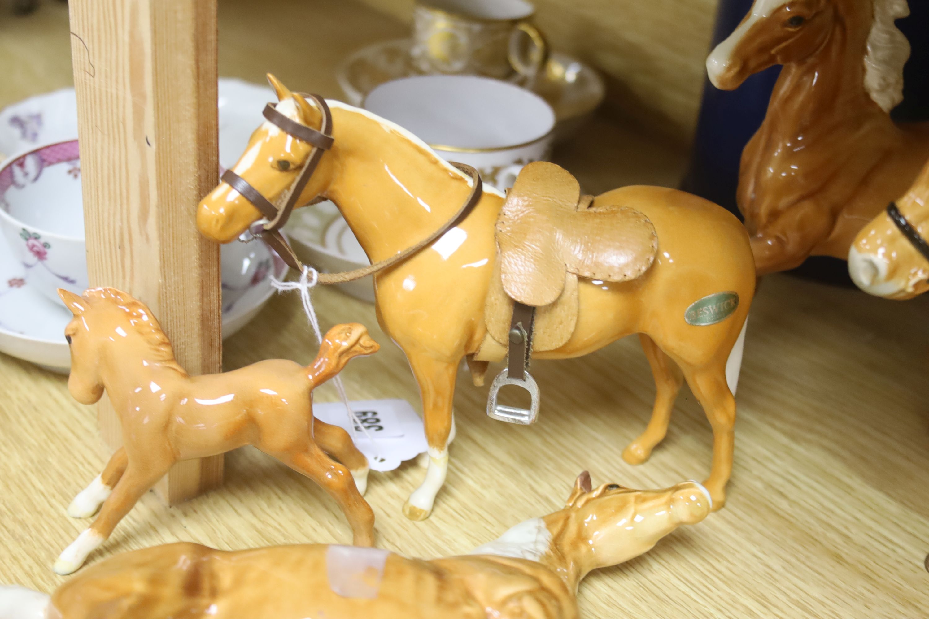 Eight Beswick Palomino horses